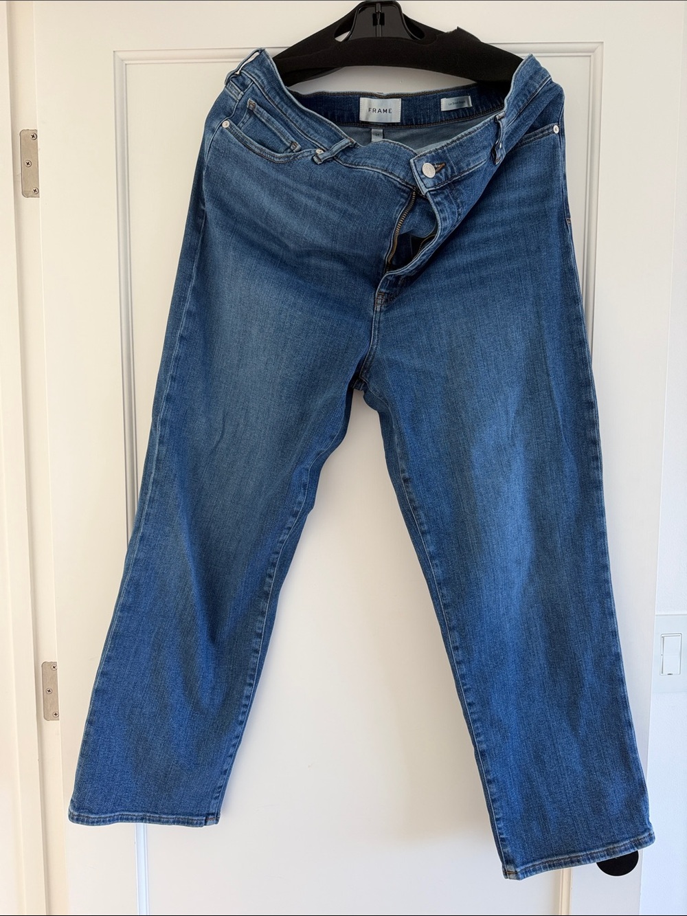 Frame Denim Le Sleek Straight Jeans in Light Blue with Brown Stitching